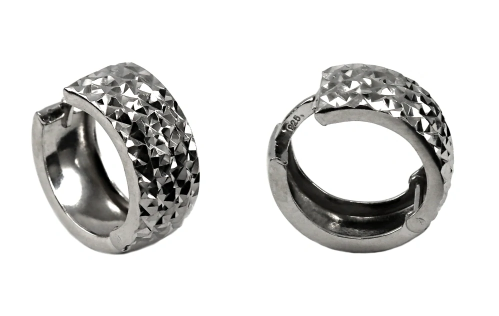 Šperky Nina - Stříbrné náušnice kroužky s diamantovým brusem (15 mm) – 925/1000 - nak ag H 272